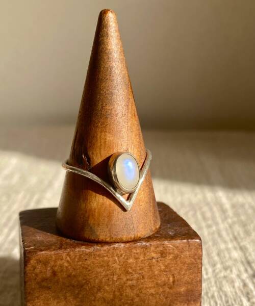 anillo lunay plata piedra luna