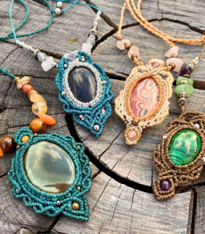colgantes macrame piedras naturales